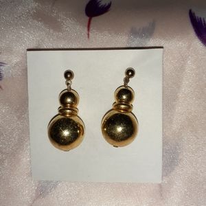 FREE w/ PURCHASE Pretty Vintage Gold Tone Earrings